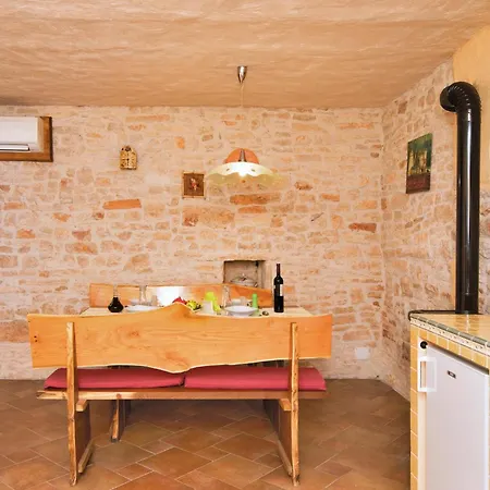 Lovely Home In Klarici With Kitchen Holiday home *