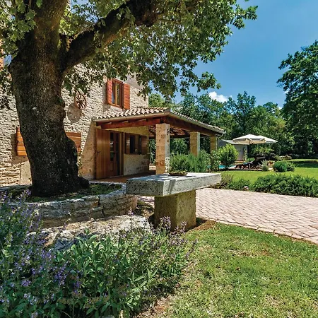 Lovely Home In Klarici With Kitchen *